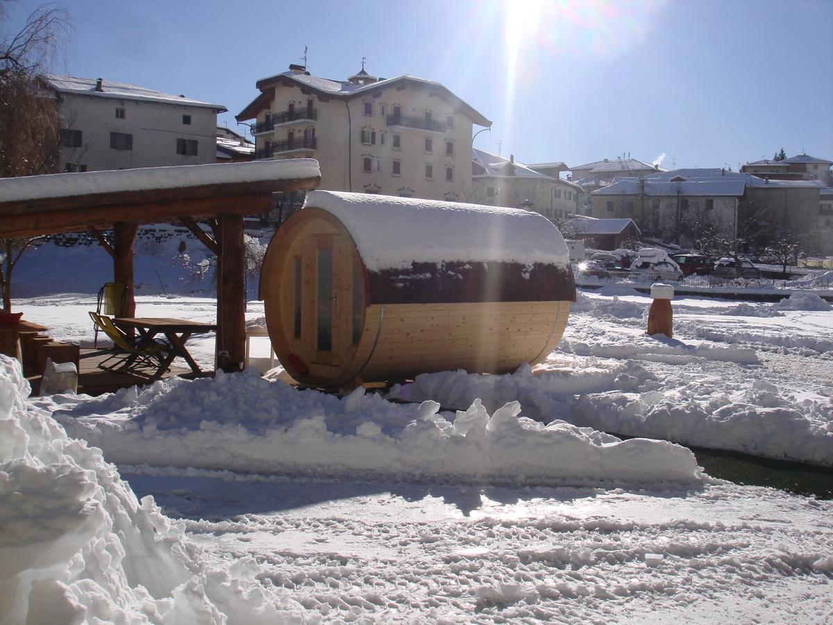 Hotel Garni Relax Fai della Paganella Exteriör bild